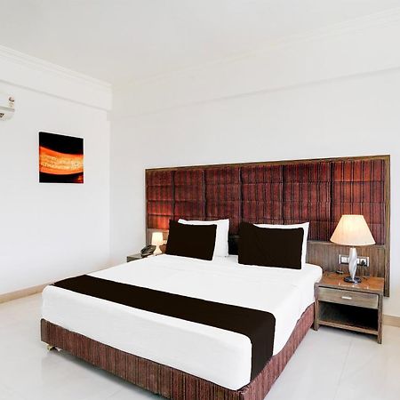 Hotel Bharuch Exterior photo